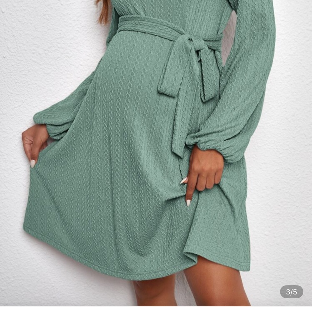Green Long Sleeve Knit Dress